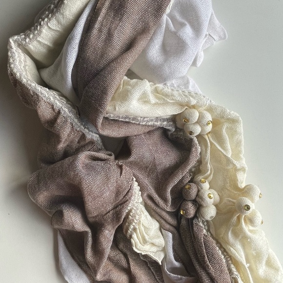 Scarf - Picture 5 of 5